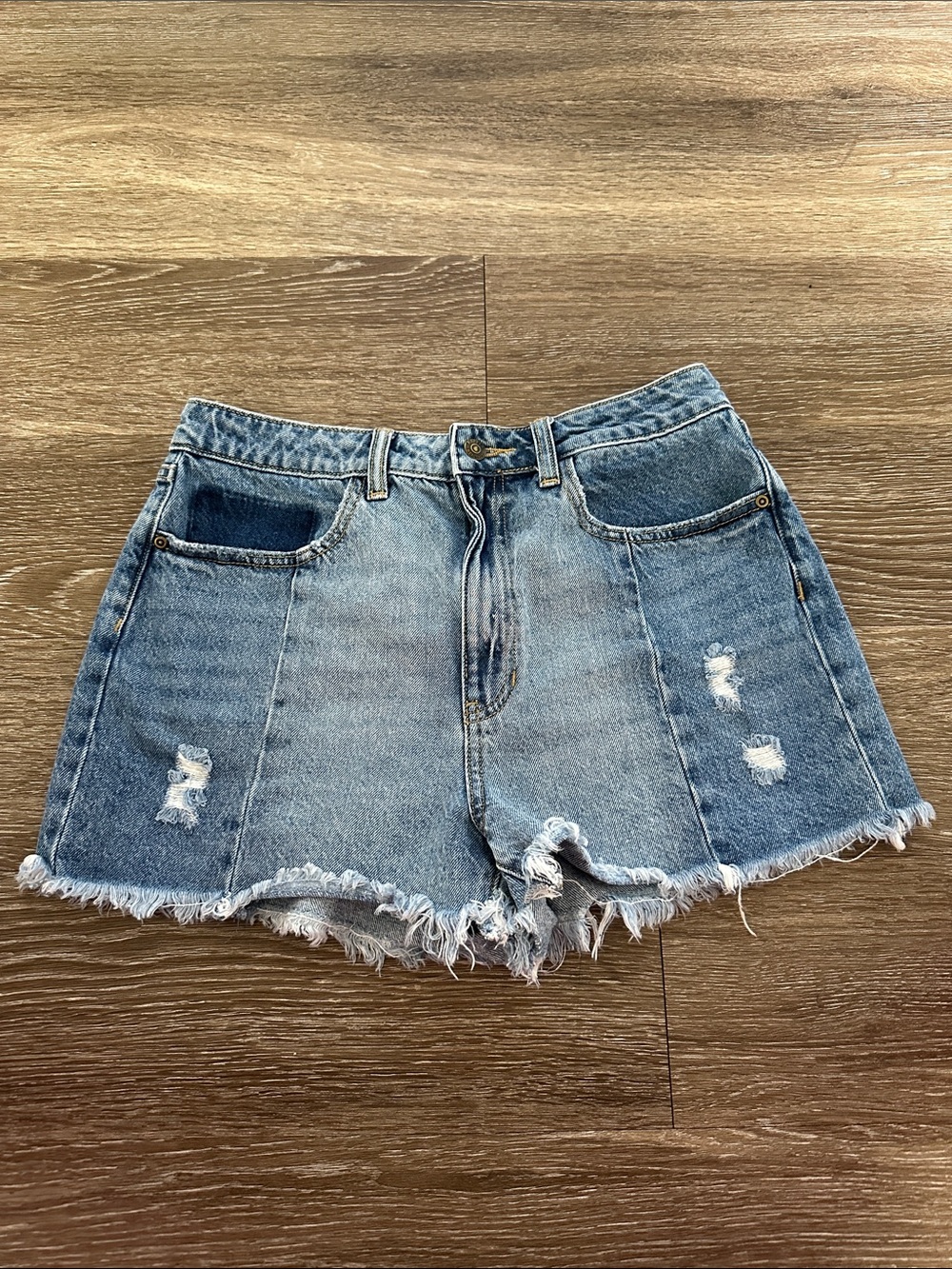 Harper Two-Tone Distressed Denim Shorts - Blue